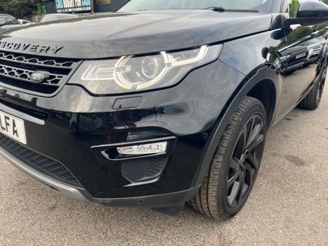 Land Rover Discovery Sport 2.0 TD4 HSE Black Auto 4WD Euro 6 (s/s) 5dr 9