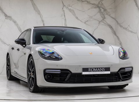 Porsche Panamera Turbo S E-Hybrid Sport Turismo 1