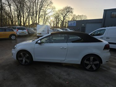 Volkswagen Golf S TSI CONVERTIBLE 2