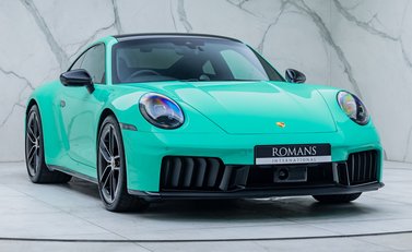 Porsche 911 Carrera GTS (992.2) 9