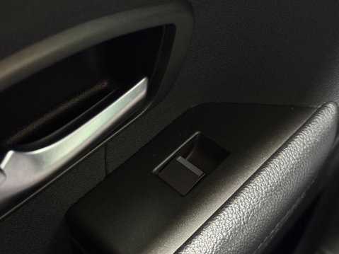 Land Rover Range Rover Evoque 2.2 SD4 Pure Auto 4WD Euro 5 (s/s) 5dr 62