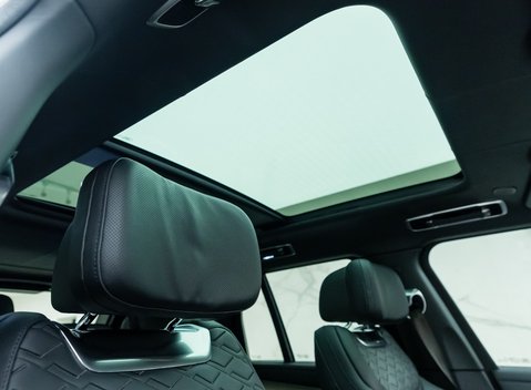 Land Rover Range Rover P530 SV 13