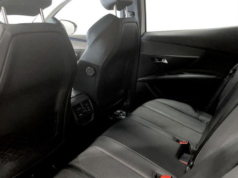 Peugeot 3008 1.5 BlueHDi Allure Premium SUV 5dr Diesel EAT Euro 6 (s/s) (130 ps) Air Con 20