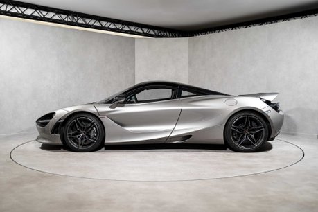 McLaren 720S V8 SSG. FULL MSH. CARBON PACK 1. CARBON INTERIOR. CERAMICS. LIFT. B & O. 8