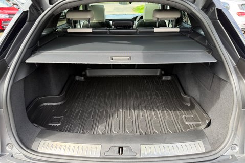 Land Rover Range Rover Velar FIRST EDITION - HUGE SPEC - PAN ROOF -1600W MERIDIAN -AIR SUSPENSION 69