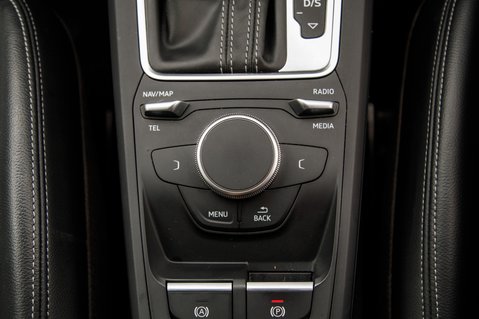 Audi Q2 TFSI S LINE BLACK EDITION 35