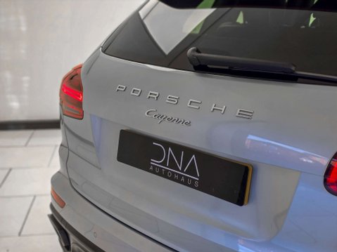 Porsche Cayenne 3.0 Cayenne D Platinum Edition V6 Tiptronic S A 4WD 5dr 45
