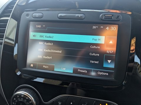 Renault Captur DYNAMIQUE NAV DCI 28