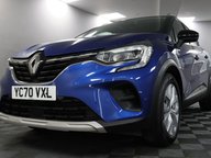 Renault Captur ICONIC TCE 28