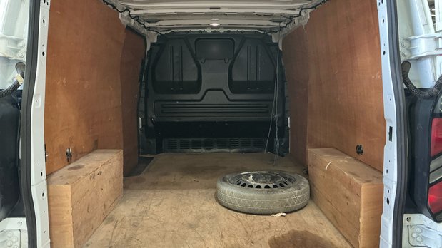 Ford Transit Custom LWB L2H1 Low Roof Trend 300 Air Con Sensors Cam EURO 6 5