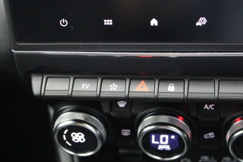 Renault Captur 5dr 1.6 E-Tech Techno Petrol Plug-in Hybrid Automatic 17