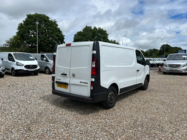 Vauxhall Vivaro SWB L1H1 Low Roof 2700 NO VAT 6