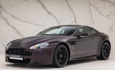 Aston Martin Vantage S V12 1