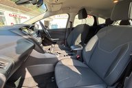 Ford Focus ZETEC 125BHP…1 PREVIOUS OWNER.. 8 MAIN DEALER SERVICES.. SAT NAV..BLUETOOTH 19
