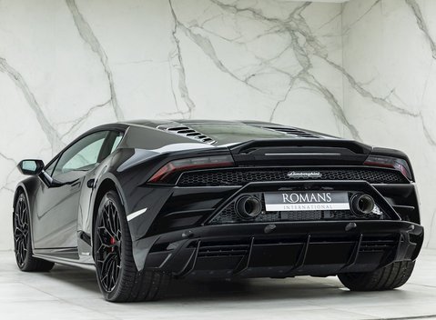 Lamborghini Huracan LP640-4 EVO 3