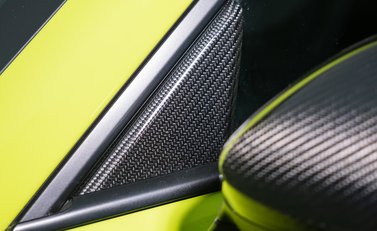 Porsche Cayman GT4 RS (718) 36