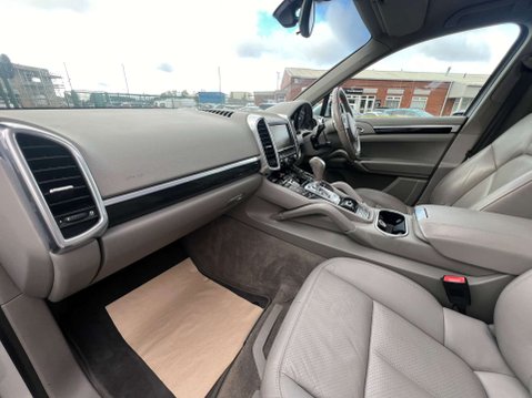 Porsche Cayenne 3.0 Cayenne V6 D Tiptronic 4WD 5dr - NATIONAL DELIVERY* 41