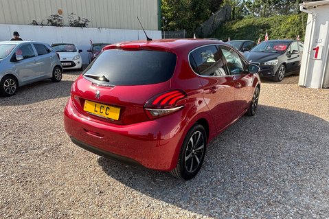 Peugeot 208 1.2 Puretech AUTOMATIC S/S TECH EDITION! ONLY 27000 MILES! 5 SERVICES 11