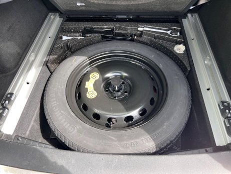 Land Rover Range Rover Velar 2.0 D240 R-Dynamic HSE Auto 4WD Euro 6 (s/s) 5dr 36