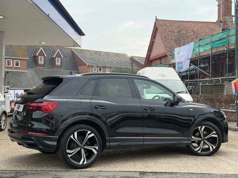 Audi Q3 TFSI S LINE EDITION 1 2