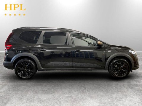 Dacia Jogger 1.6 Hybrid EXTREME MPV 5dr Petrol Hybrid Auto Euro 6 (s/s) (140 ps) 8
