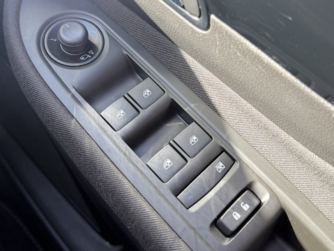 Vauxhall Mokka X 1.4T Active 5dr Auto 31