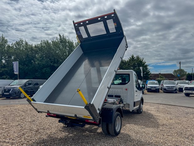 Ford Transit Tipper MWB L2 Leader 350 AIR CON Dual Rear Wheel Camera Tow Bar EURO 6 7