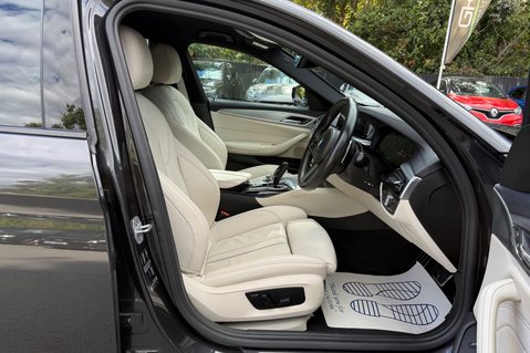 BMW 5 Series 520D M SPORT - RARE SOPHISTO GREY WITH IVORY LEATHER INTERIOR  14