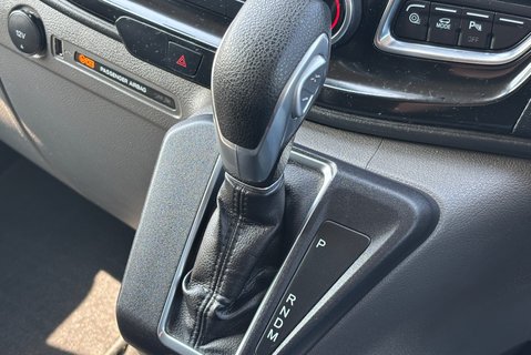 Ford Transit Custom 320 L2 Limited 130 ps Selectshift Double Cab in Van 36