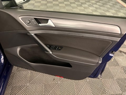 Volkswagen Golf 1.4 TSI SE Nav Euro 6 (s/s) 5dr 34