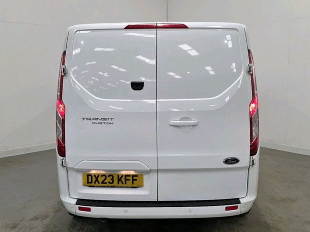 Ford Transit Custom TTRANSIT CUSTOM 320 L2 DIESEL FWD 2.0 Eco Blue 130ps Low Roof D/Cab Limited 7