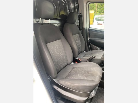Vauxhall Combo 1.6 CDTi 2300 16v FWD L1 H2 (s/s) 3dr 28