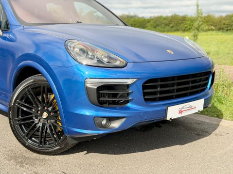 Porsche Cayenne 4.2 TD V8 S TiptronicS 4WD Euro 6 (s/s) 5dr 18
