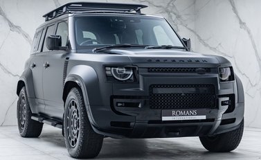 Land Rover Defender 110 OCTA Black 9
