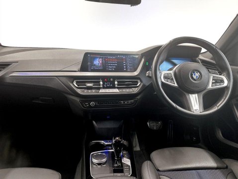 BMW 2 Series 1.5 218i M Sport Saloon 4dr Petrol DCT Euro 6 (s/s) (136 ps) DAB Radio - Re 19