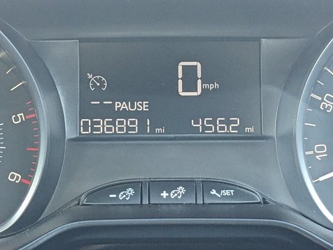 Peugeot 2008 BLUE HDI ACTIVE 31