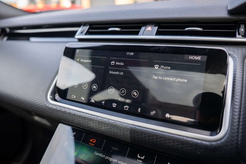 Land Rover Range Rover Velar 3.0 Range Rover Velar R-Dynamic S D300 Auto 4WD 5dr 19