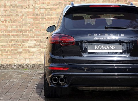 Porsche Cayenne Turbo S 21
