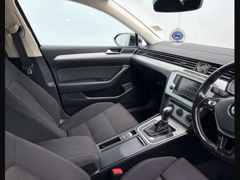 Volkswagen Passat 2.0 Passat SE Business TDI BlueMotion Technology Semi-Auto 5dr 13