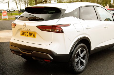 Nissan Qashqai DIG-T N-CONNECTA DCT MHEV 8