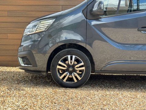 Renault Trafic 2.0 Trafic LL30 Sport+ Blue dCi 12