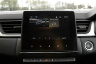 Renault Captur TECHNO E-TECH 23