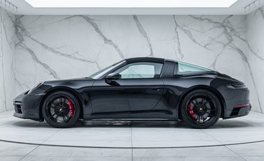 Porsche 911 Targa 4 GTS (992) 13