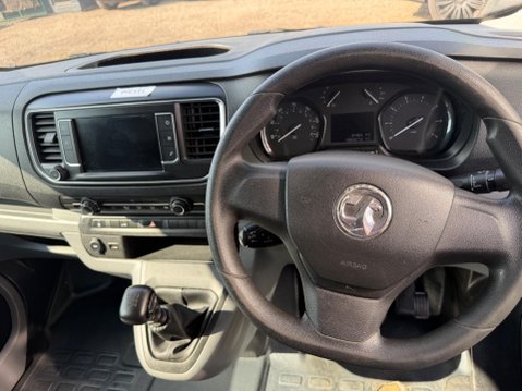 Vauxhall Vivaro 1.5 Turbo D 2900 Dynamic L2 H1 Euro 6 (s/s) 6dr 13