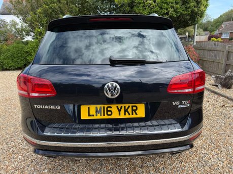 Volkswagen Touareg 3.0 TDI V6 BlueMotion Tech R-Line Tiptronic 4WD Euro 6 (s/s) 5dr 11