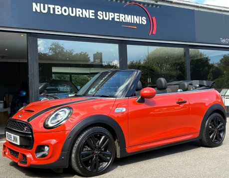 Mini Convertible Cooper S 2.0 Petrol Manual Sport Navigation Comfort Plus - SOLARIS ORANGE 1