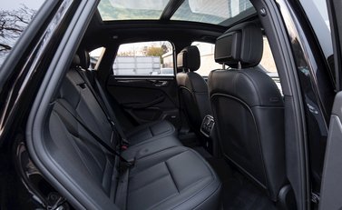 Porsche Macan GTS 15