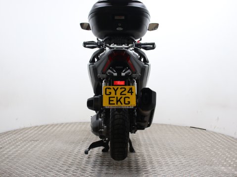 Honda ADV 350 ADV 350 A-R 11