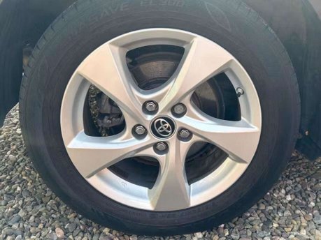 Toyota C-HR 1.8 VVT-h Icon SUV 5dr Petrol Hybrid CVT Euro 6 (s/s) (122 ps) 7