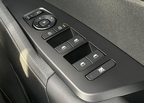 Kia Sportage 1.6 T-GDi HEV Pure 19